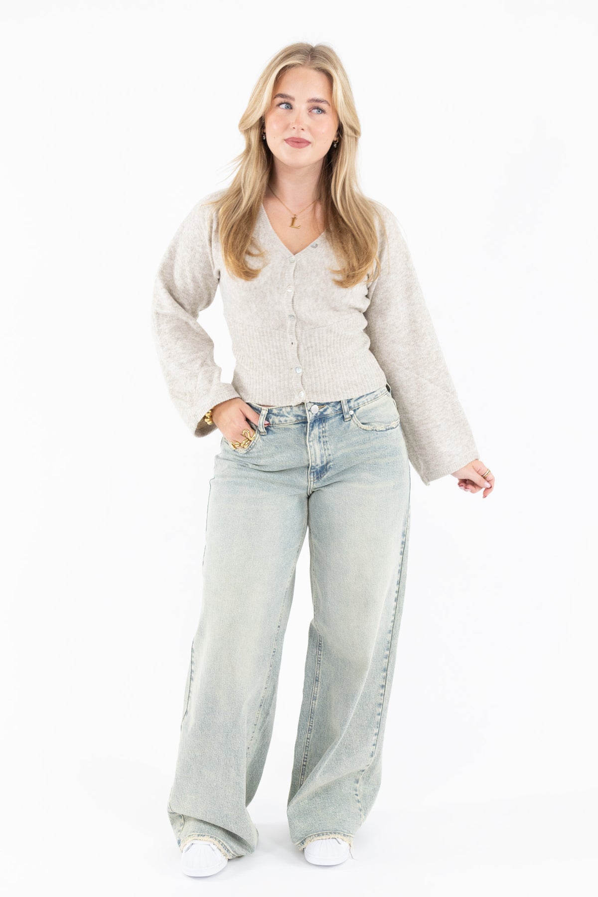 Fitted Button Knit