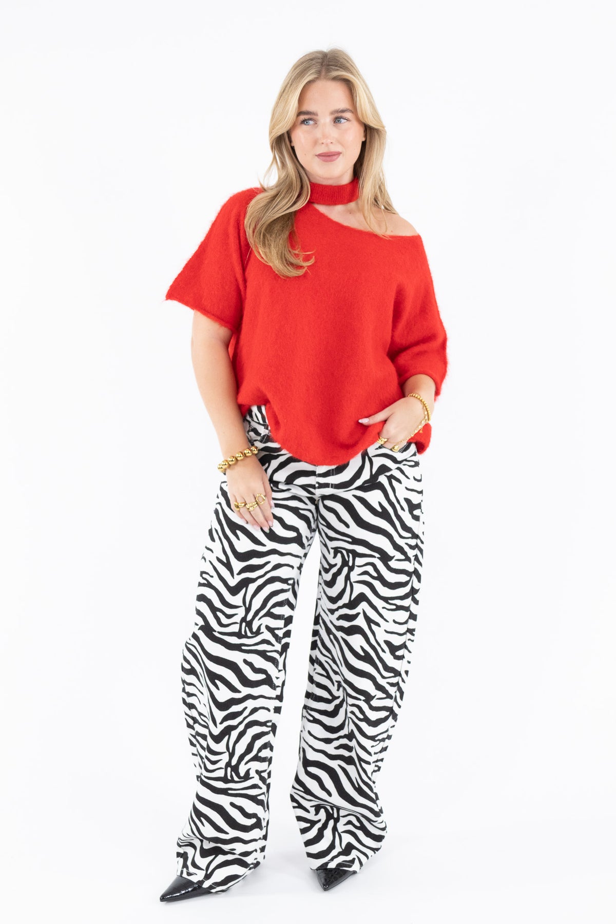Cut Out Shoulder Knit