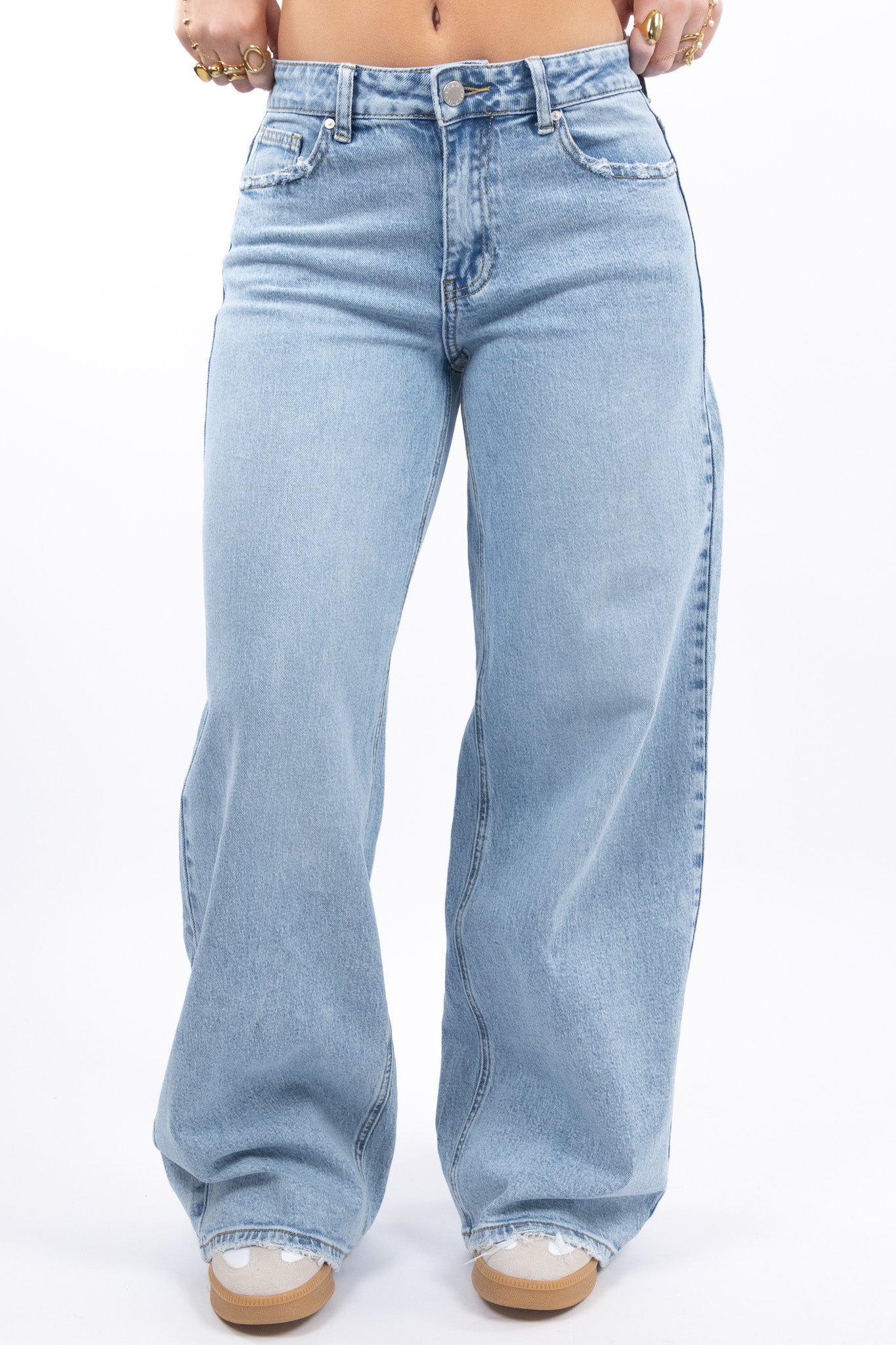 Baggy Fit Wide Leg Jeans