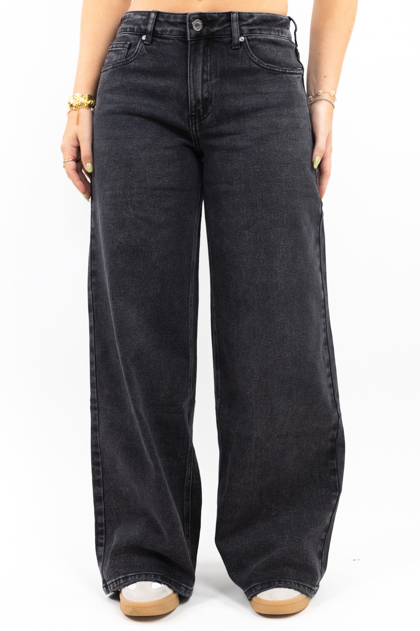 Baggy Fit Wide Leg Jeans