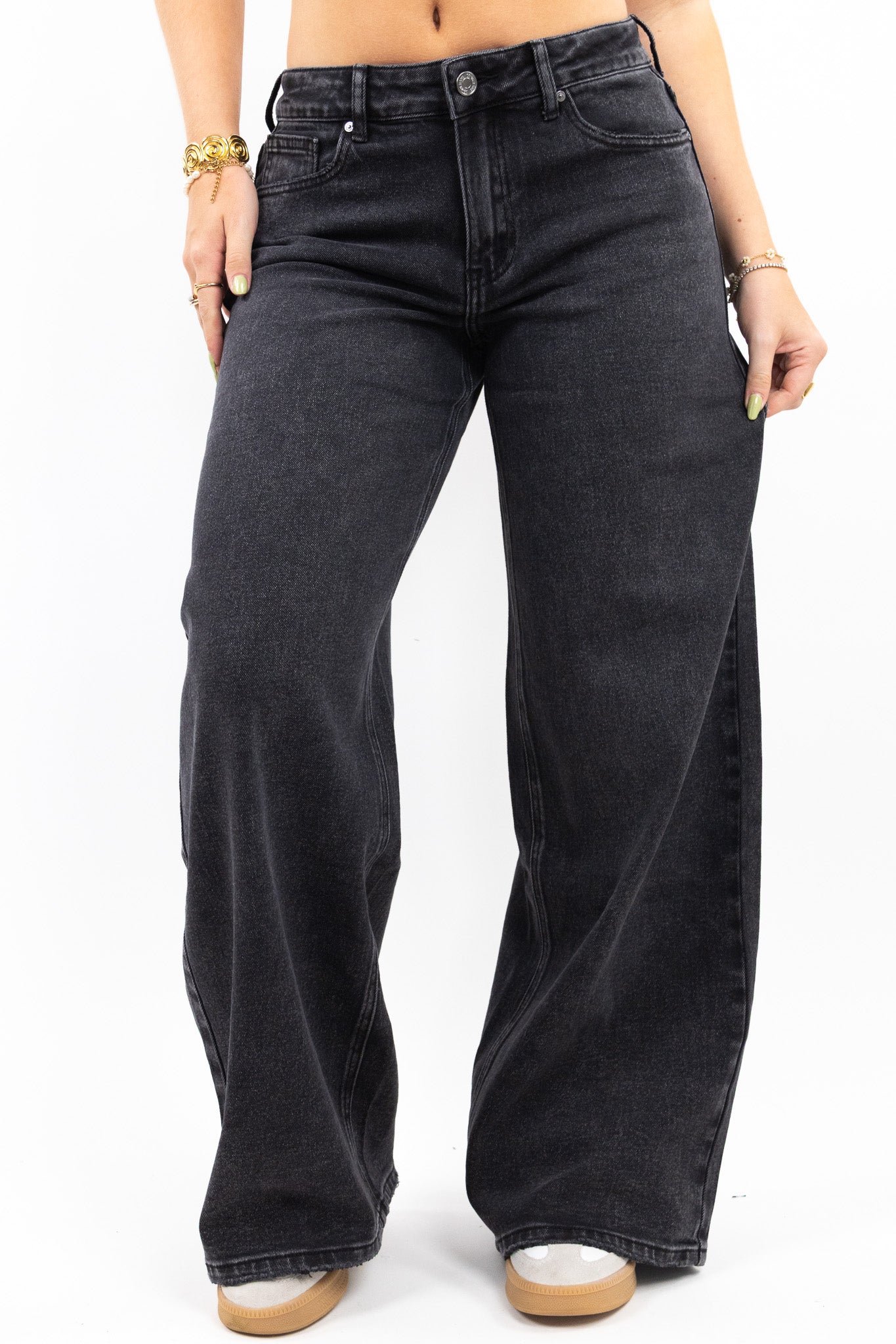 Baggy Fit Wide Leg Jeans