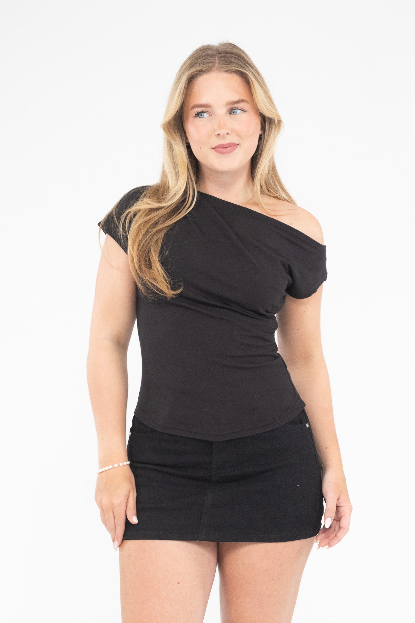 Chic One Shoulder Top