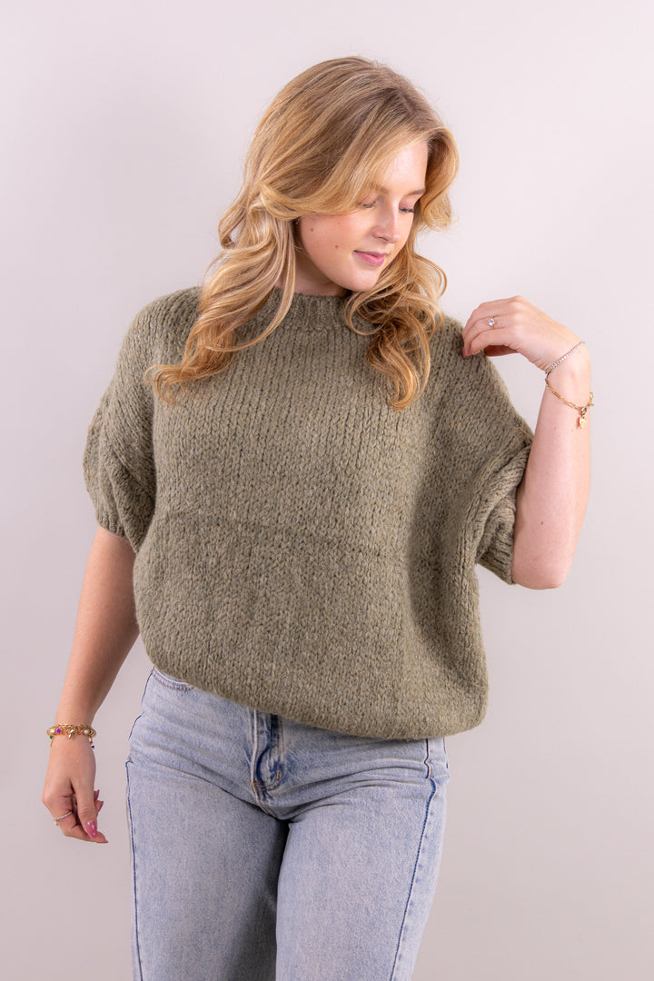 Leah's comfy knit short sleeve