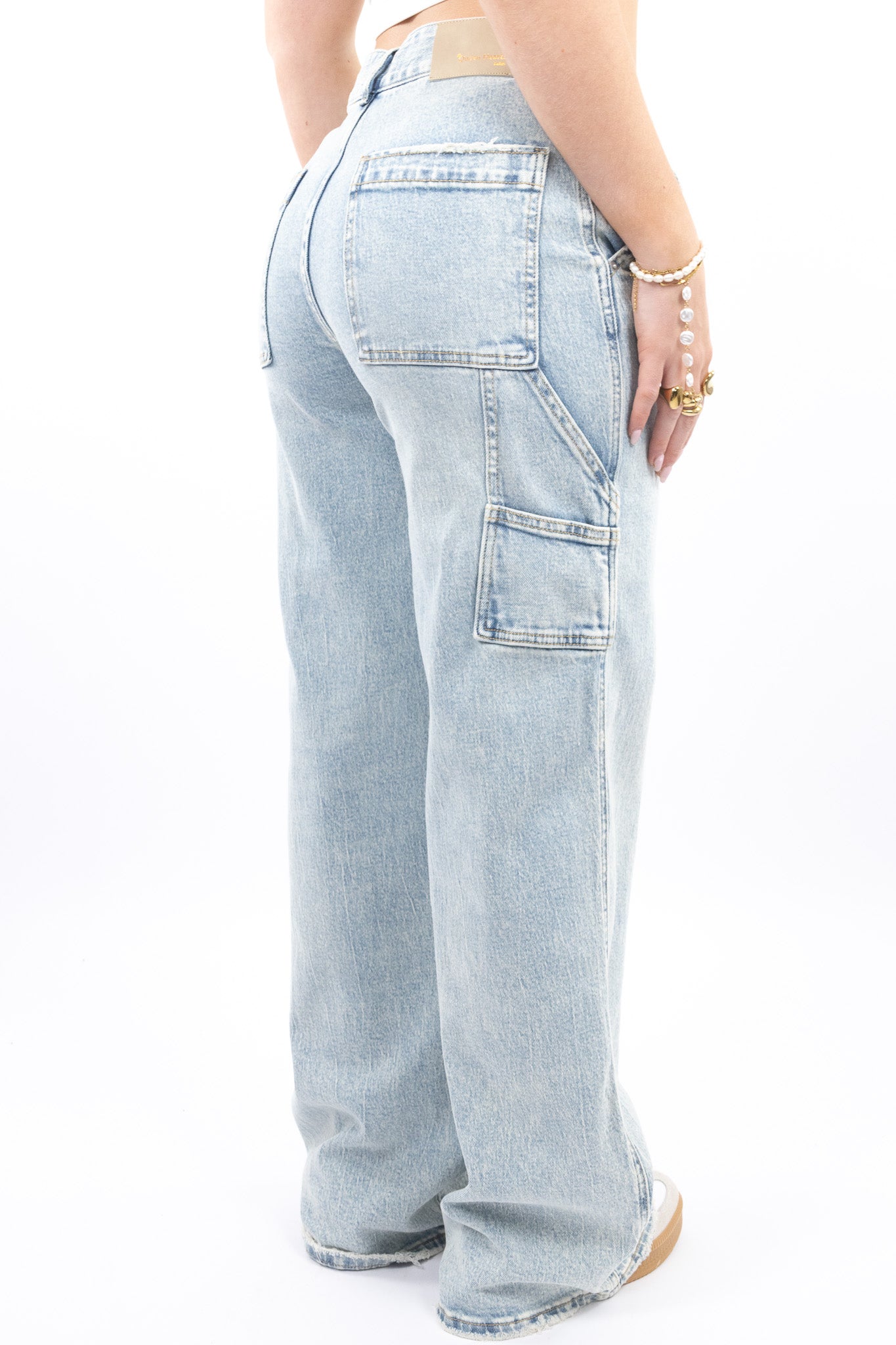 Cargo Pocket Wide Leg Jeans