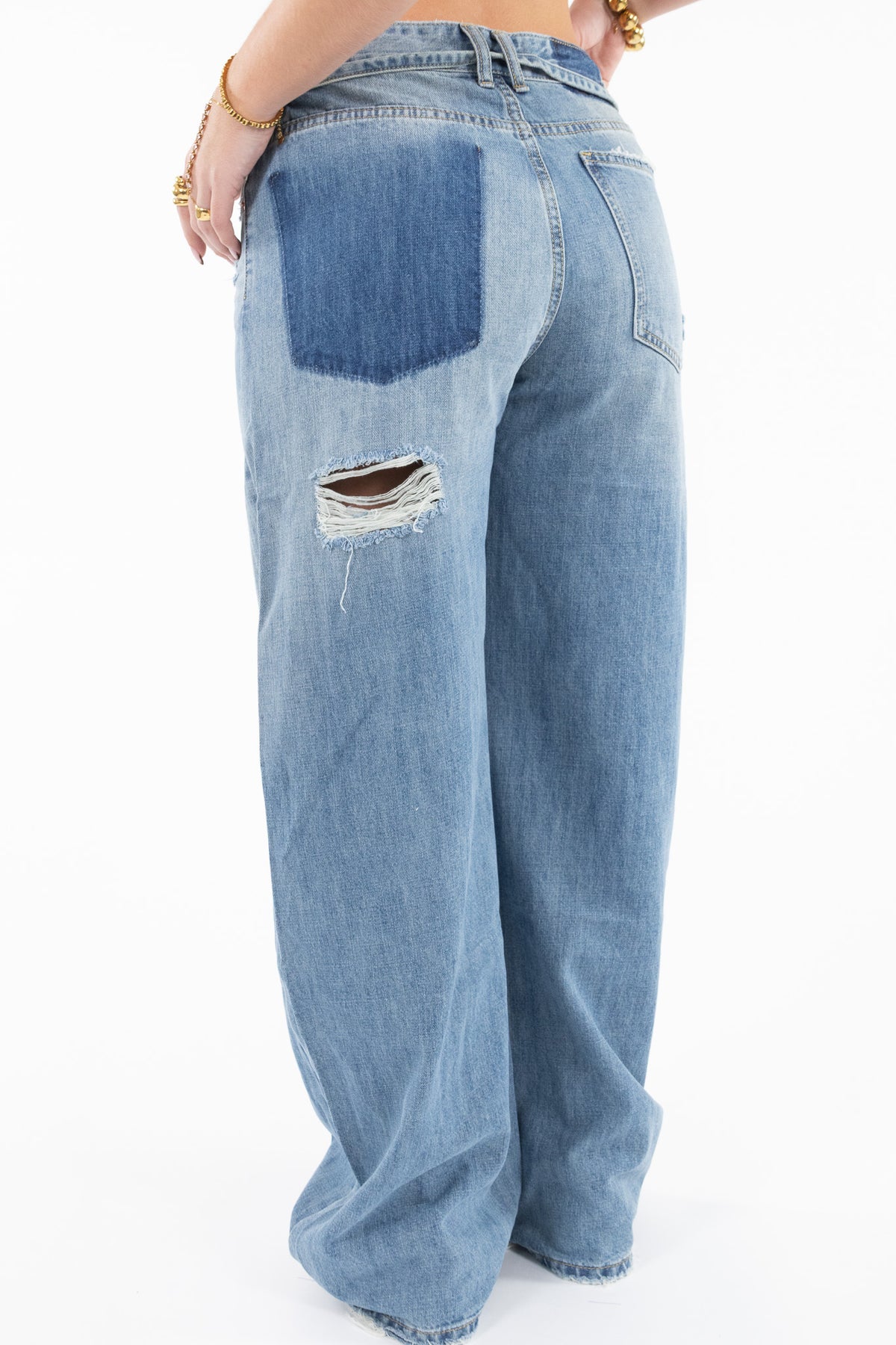 Destroyed Wide Leg Jeans