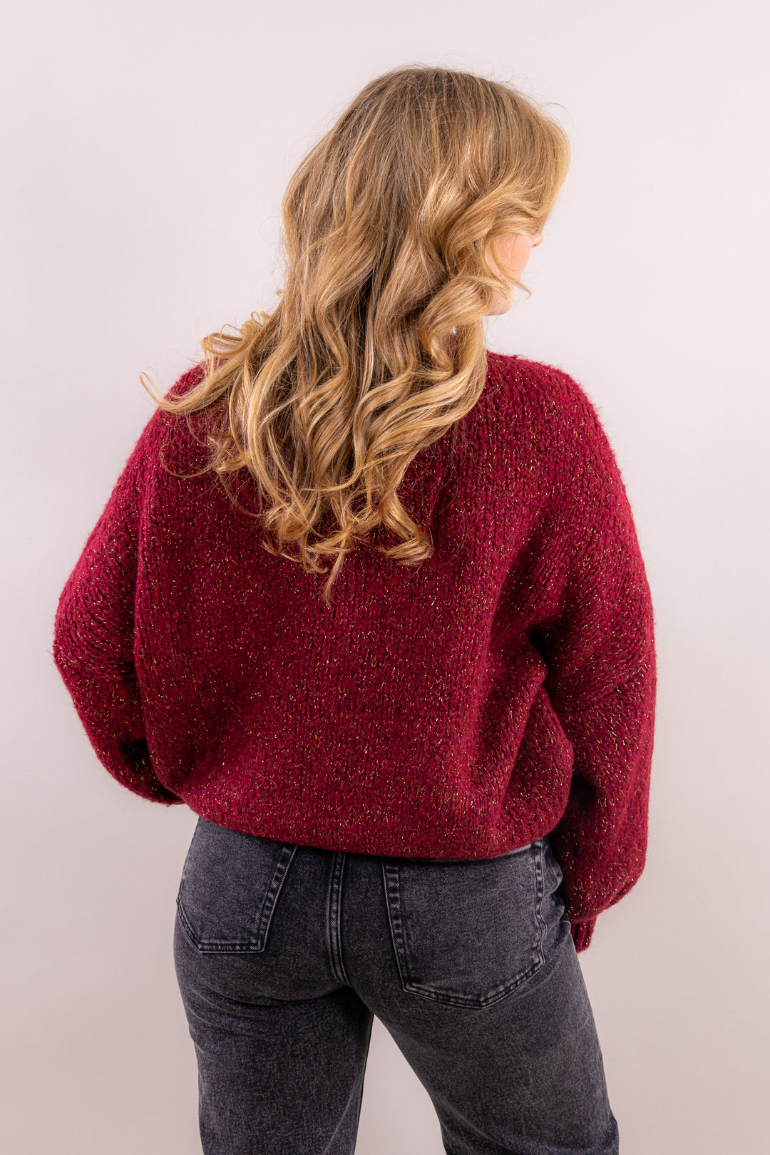 Leah's comfy knit sparkling