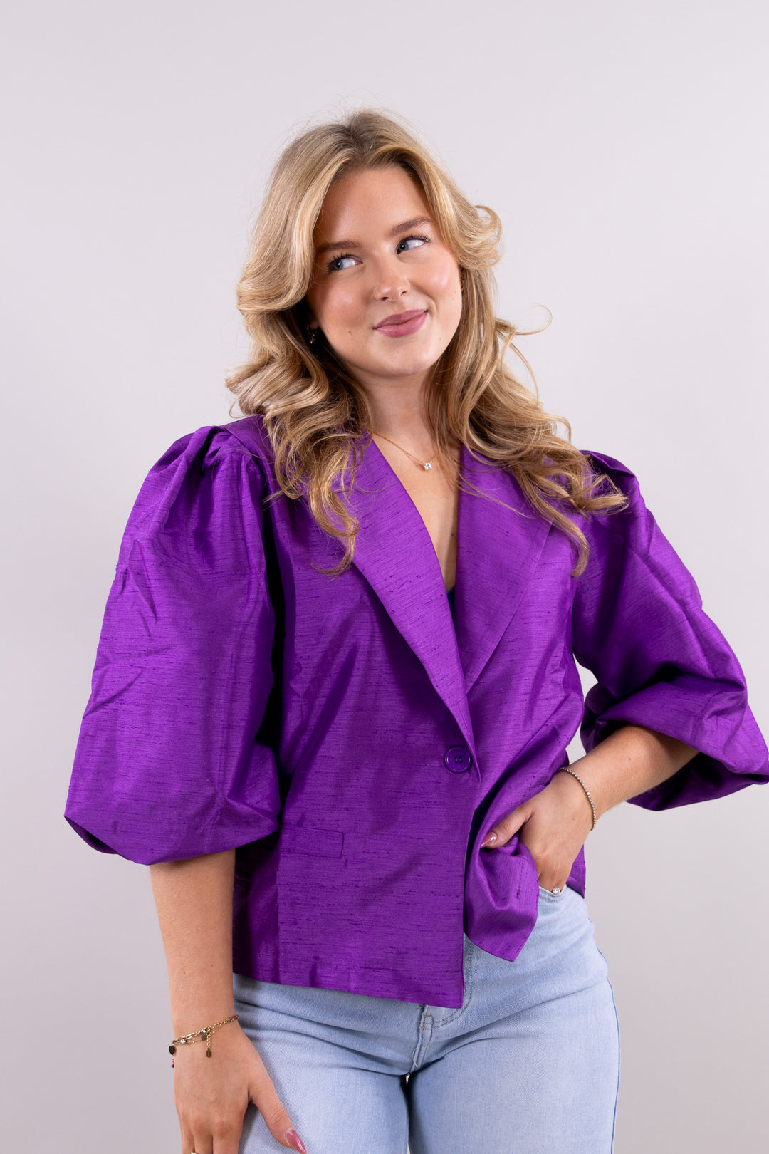 Joyce satin blazer